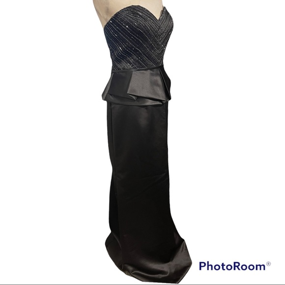 ALYCE Jean De Lys | Black Beaded Satin Strapless gown - Picture 3 of 12